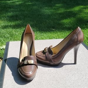 Coach platform Pumps with Lock - Size: 7.5
